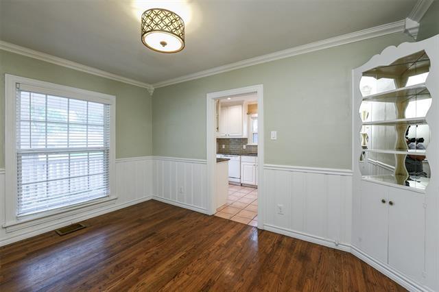 Building Photo - 4421 Calmont Ave