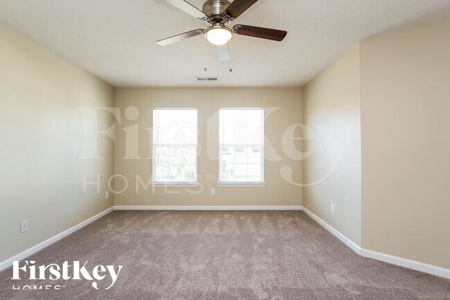 Building Photo - 3166 Redwood Run