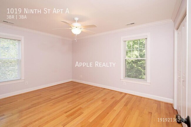 Building Photo - 1019-A Ninth St - Available Now!