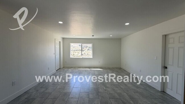 Building Photo - 9626 Buena Vista St