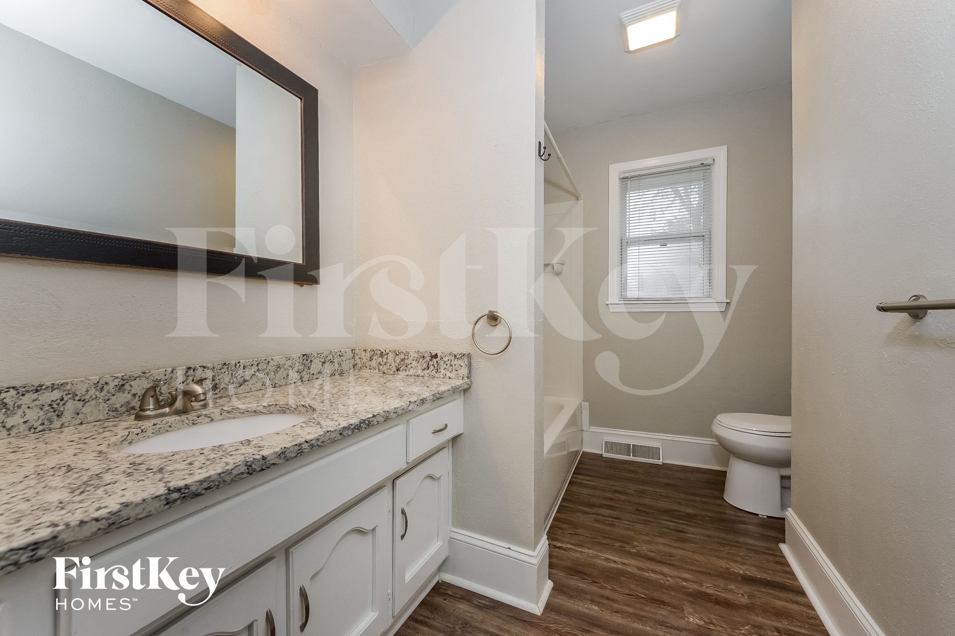 Building Photo - 1300 SW 22nd St