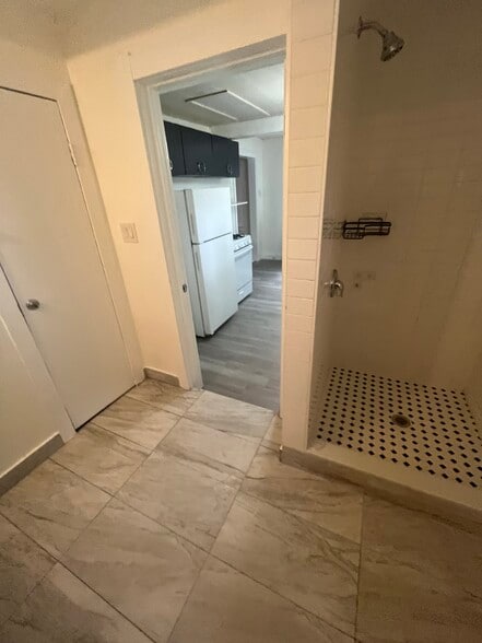 Building Photo - 485 Hillside Ave