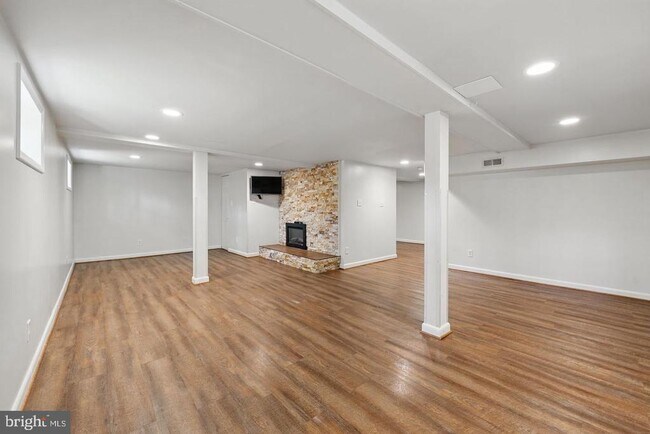 Building Photo - 3993 Orange St
