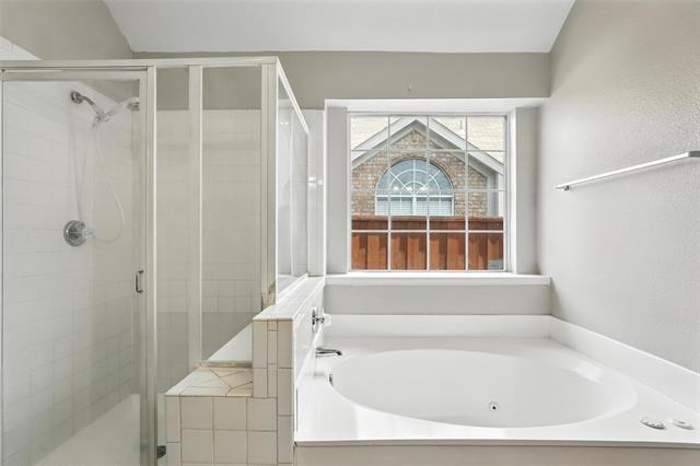Building Photo - 10405 Belfort Dr