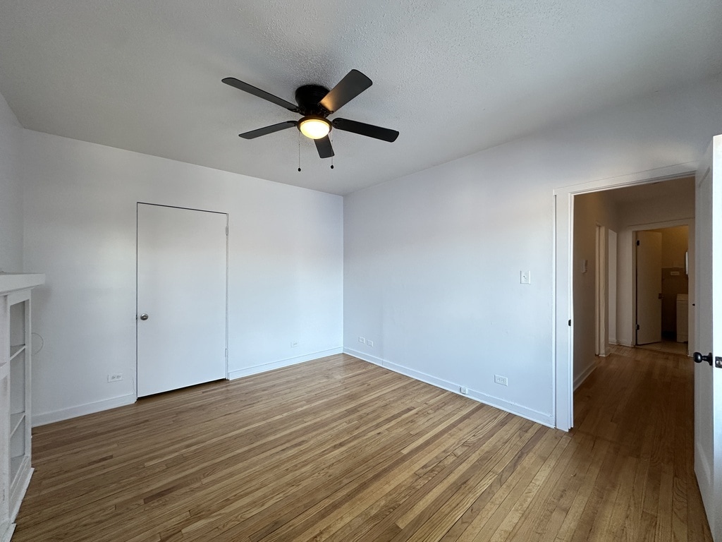 Building Photo - 7147 S Constance Ave