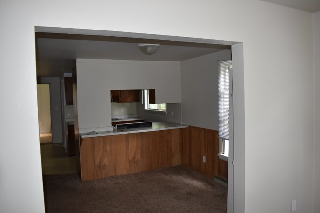 Building Photo - 608 S Franklin St