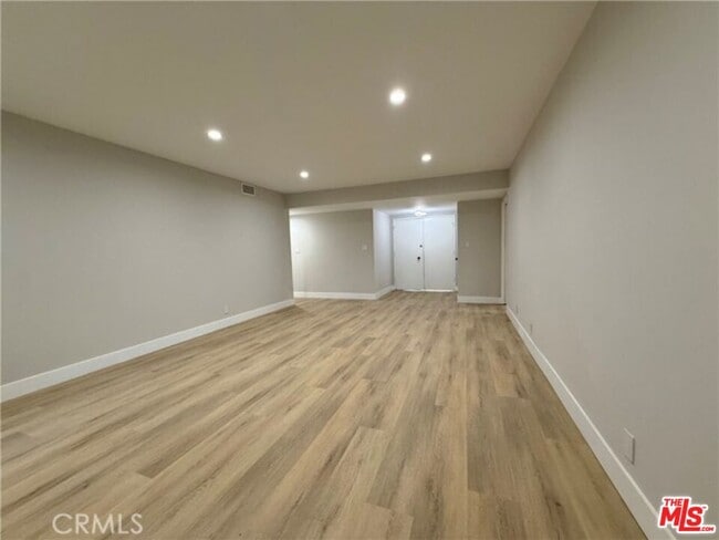 Building Photo - 8561 Marklein Ave