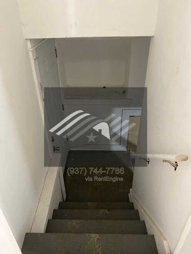 Building Photo - 26 W Beechwood Ave