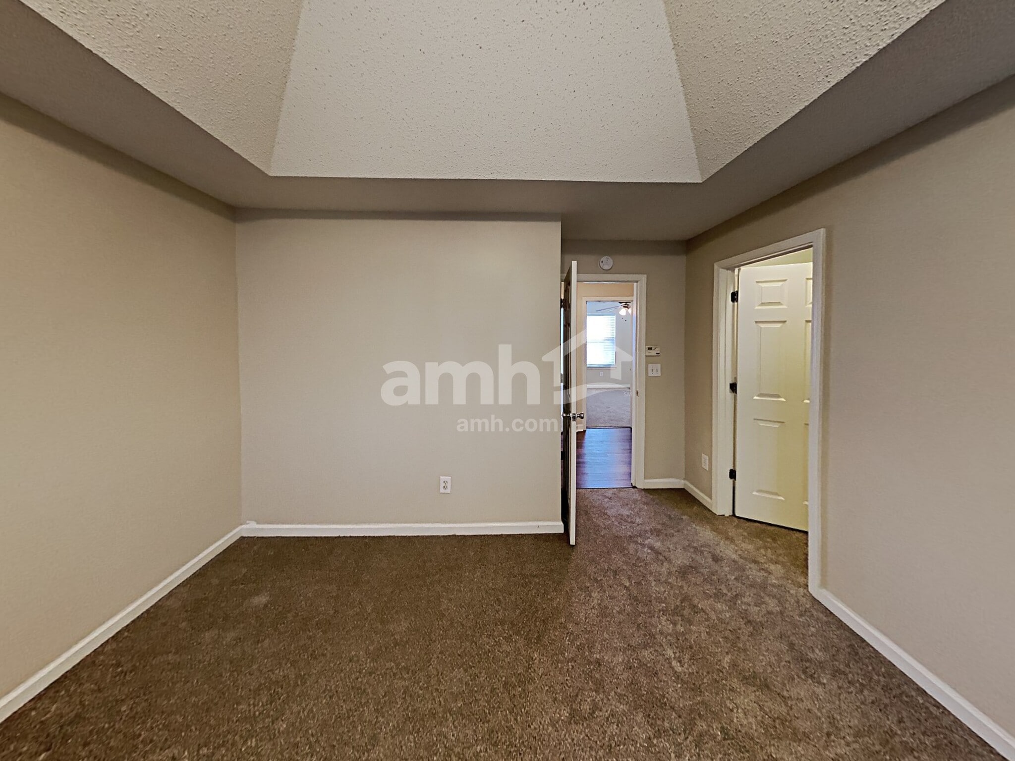Building Photo - 3276 Peach Ct NW