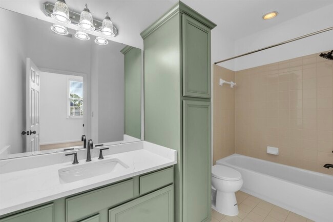 Building Photo - 176 Harbor Village Dr