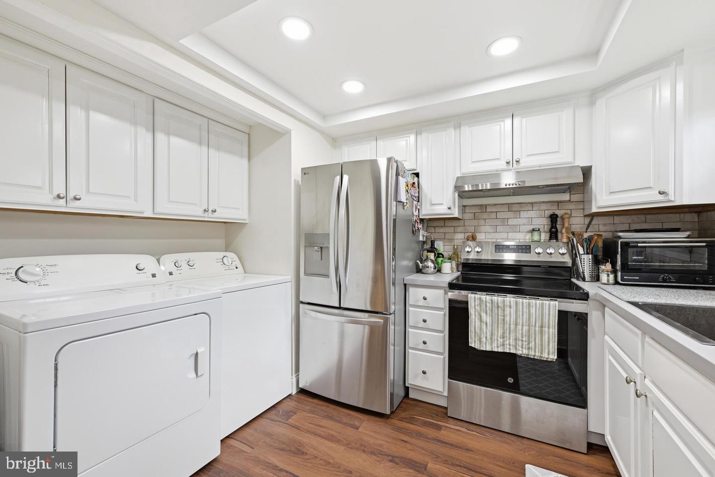Building Photo - 207 Yardley Cmn