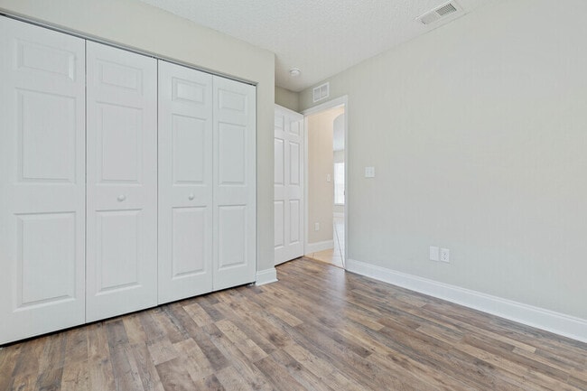 Building Photo - 34 Reybury Ln
