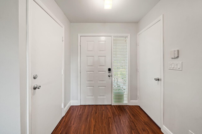 Building Photo - 5250 Sapphire Valley
