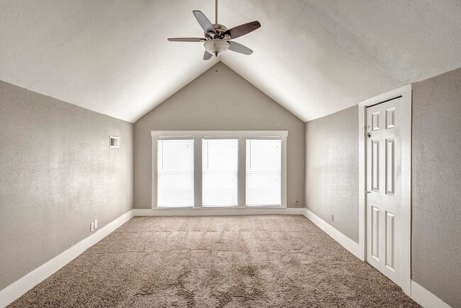 Building Photo - 1135 Woodland St