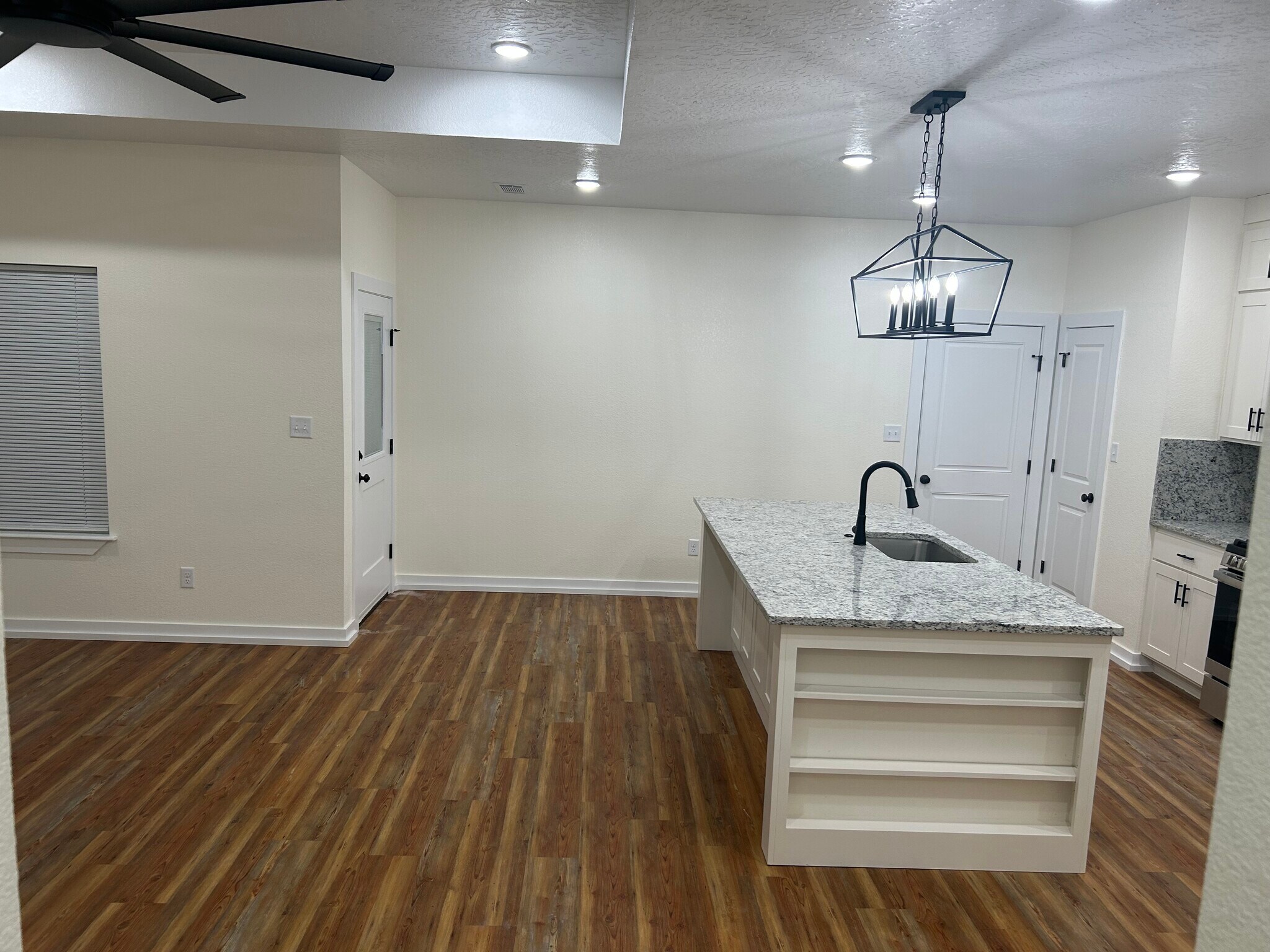 Building Photo - 7201 Texas Rd