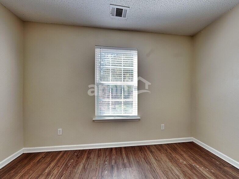 Building Photo - 67 Corsair Cir