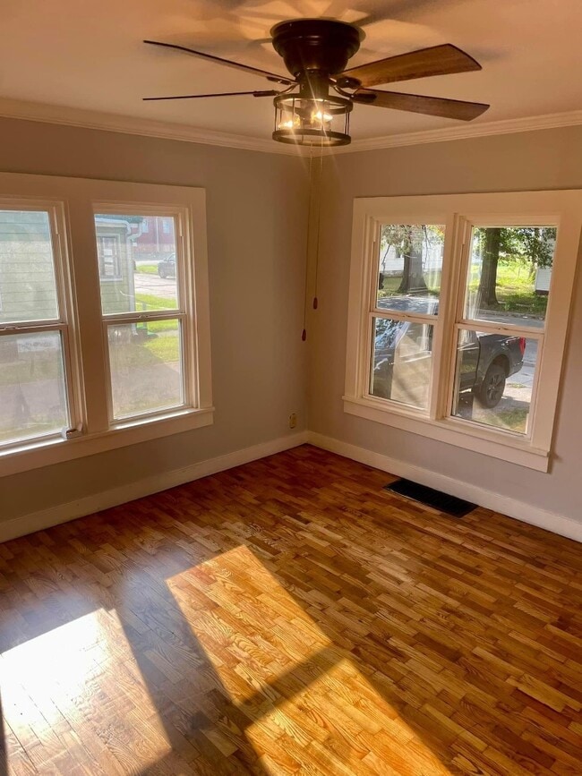 Building Photo - 411 Matthews Ave