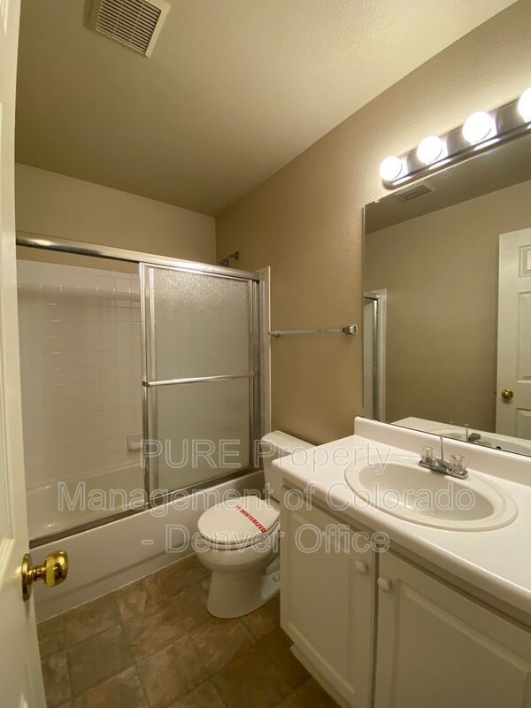 Building Photo - 2573 Cove Creek Ct