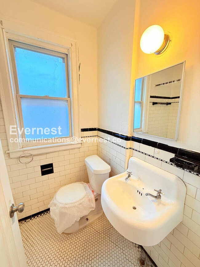 Building Photo - 4066 Tyler St