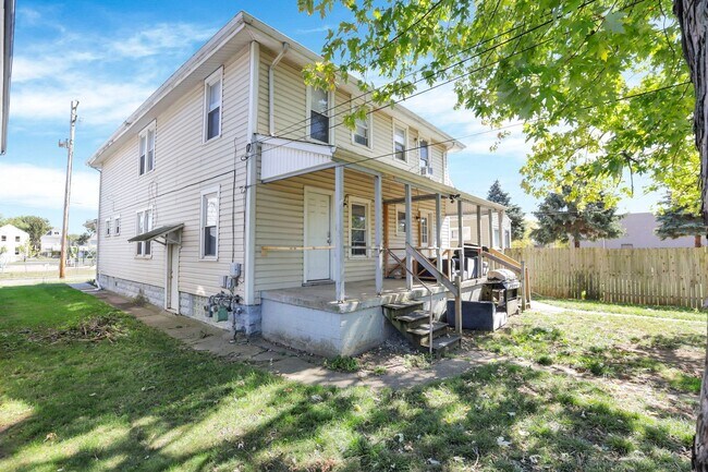 Building Photo - 45-47 N Hague Ave