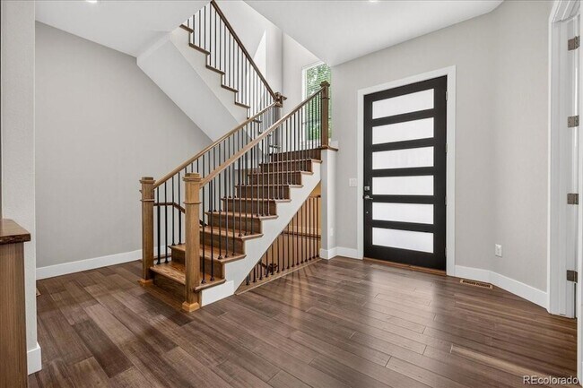 Building Photo - 1407 Rogers Ct