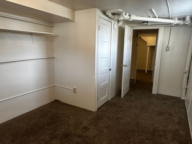 Building Photo - 1809 10th Ave