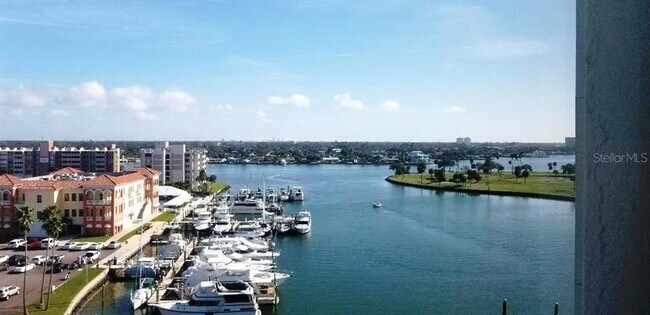 Building Photo - 10355 Paradise Blvd