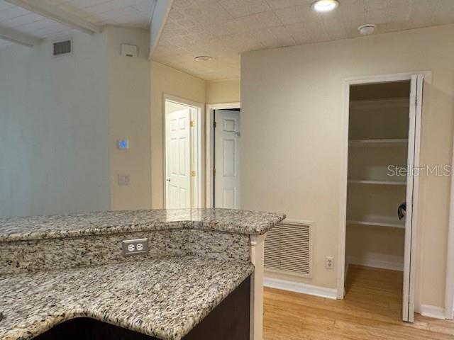 Building Photo - 5511 Key W Pl