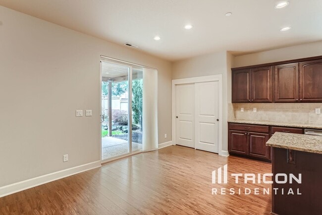 Building Photo - 10630 SW London Ln