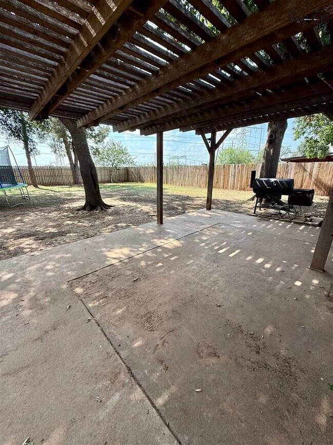 Building Photo - 4604 Misty Valley W