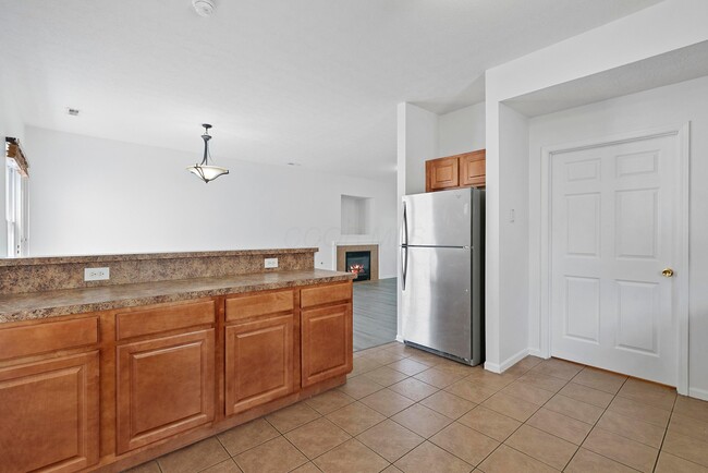 Building Photo - 4035 Redroyal Ave