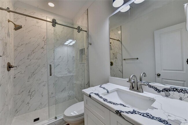 Building Photo - 9135 Fox Trail Ln