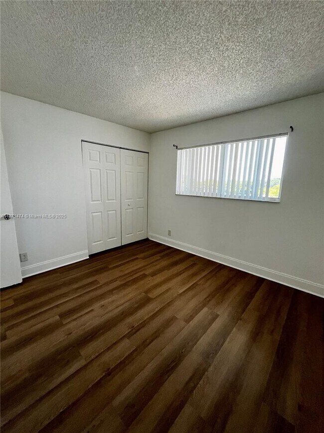 Building Photo - 8600 N Sherman Cir