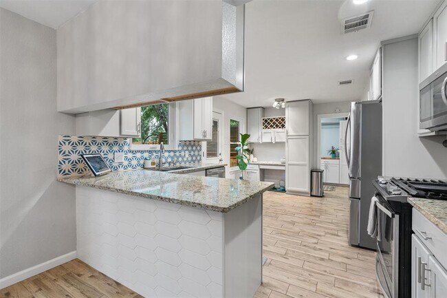 Building Photo - 8913 Coastal Dr