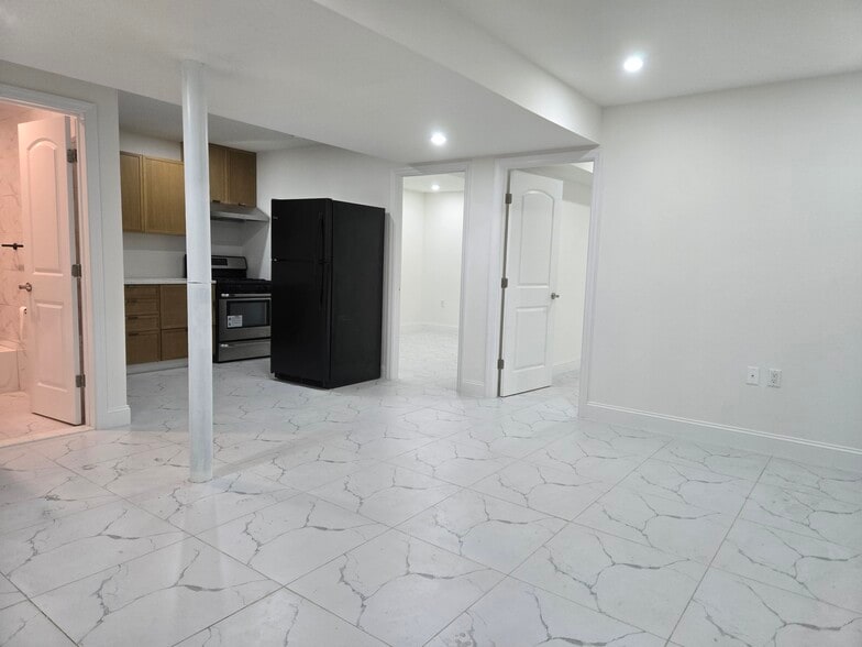 Building Photo - 13246 154th St