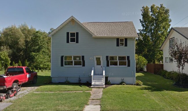 Primary Photo - 109 Walnut St