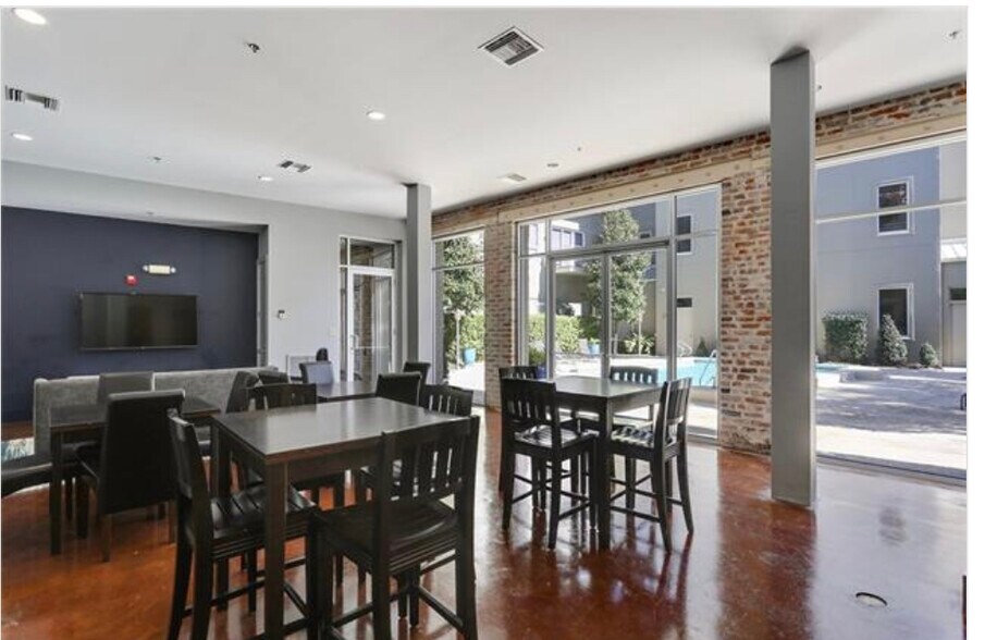 Building Photo - 840 Tchoupitoulas St