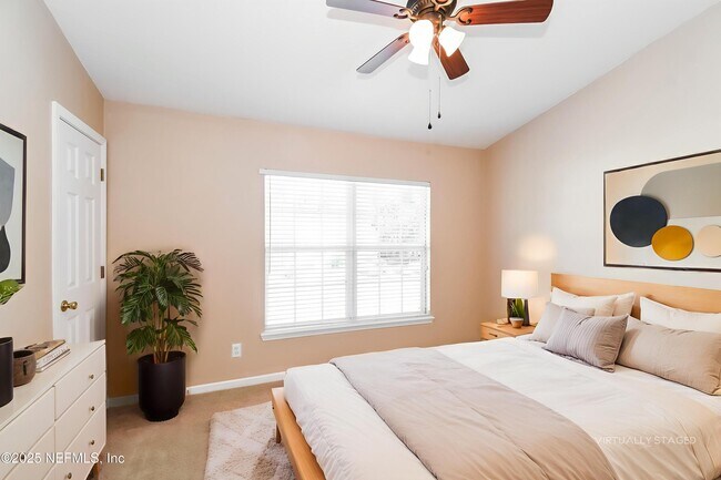 Building Photo - 8424 THORNBUSH Ct