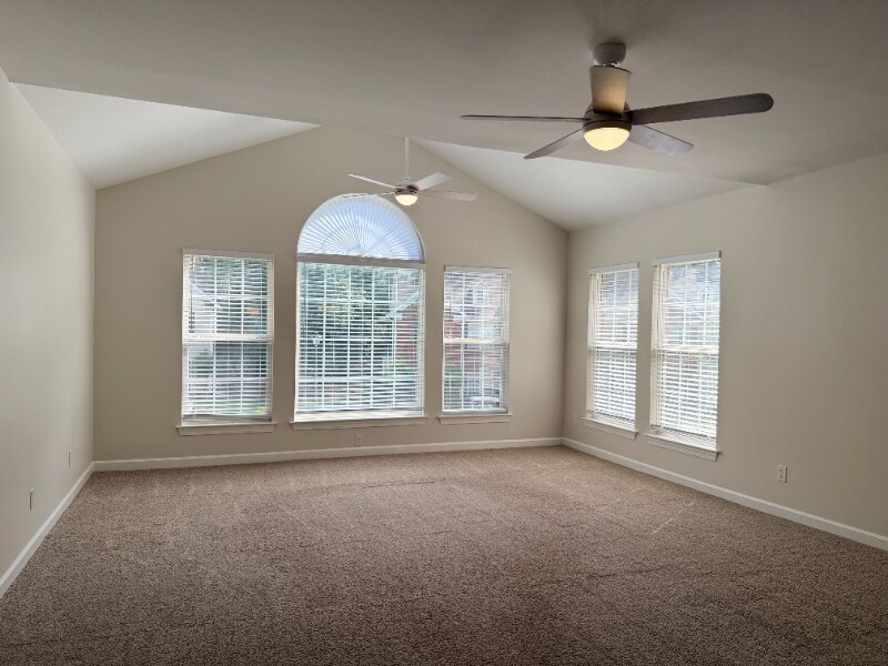Building Photo - 1721 Wyngate Cir
