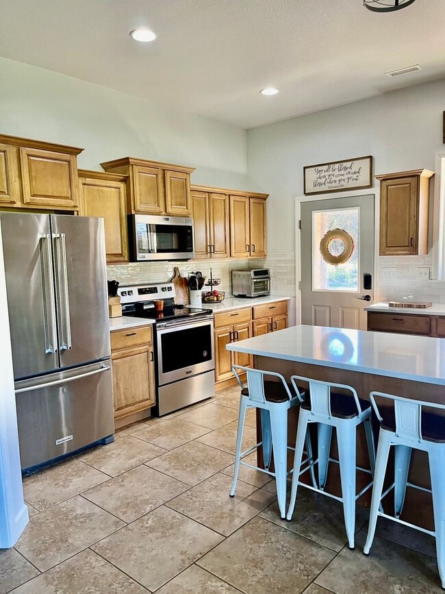 Building Photo - Country Home in Eldon, MO