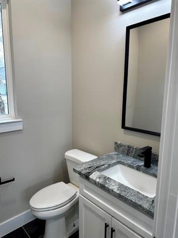 Building Photo - 2408 Peabody Ave