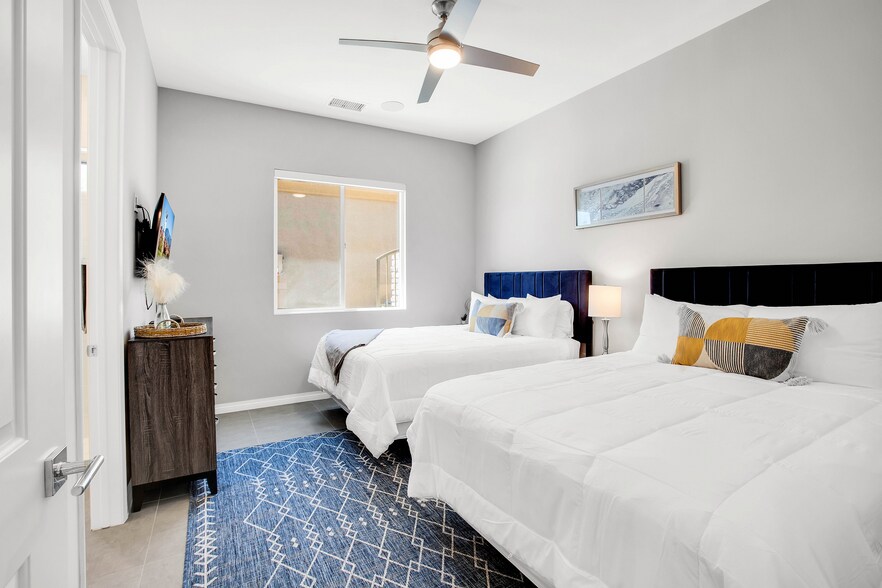 Ensuite Bedroom 2 - 67264 Zuni Ct