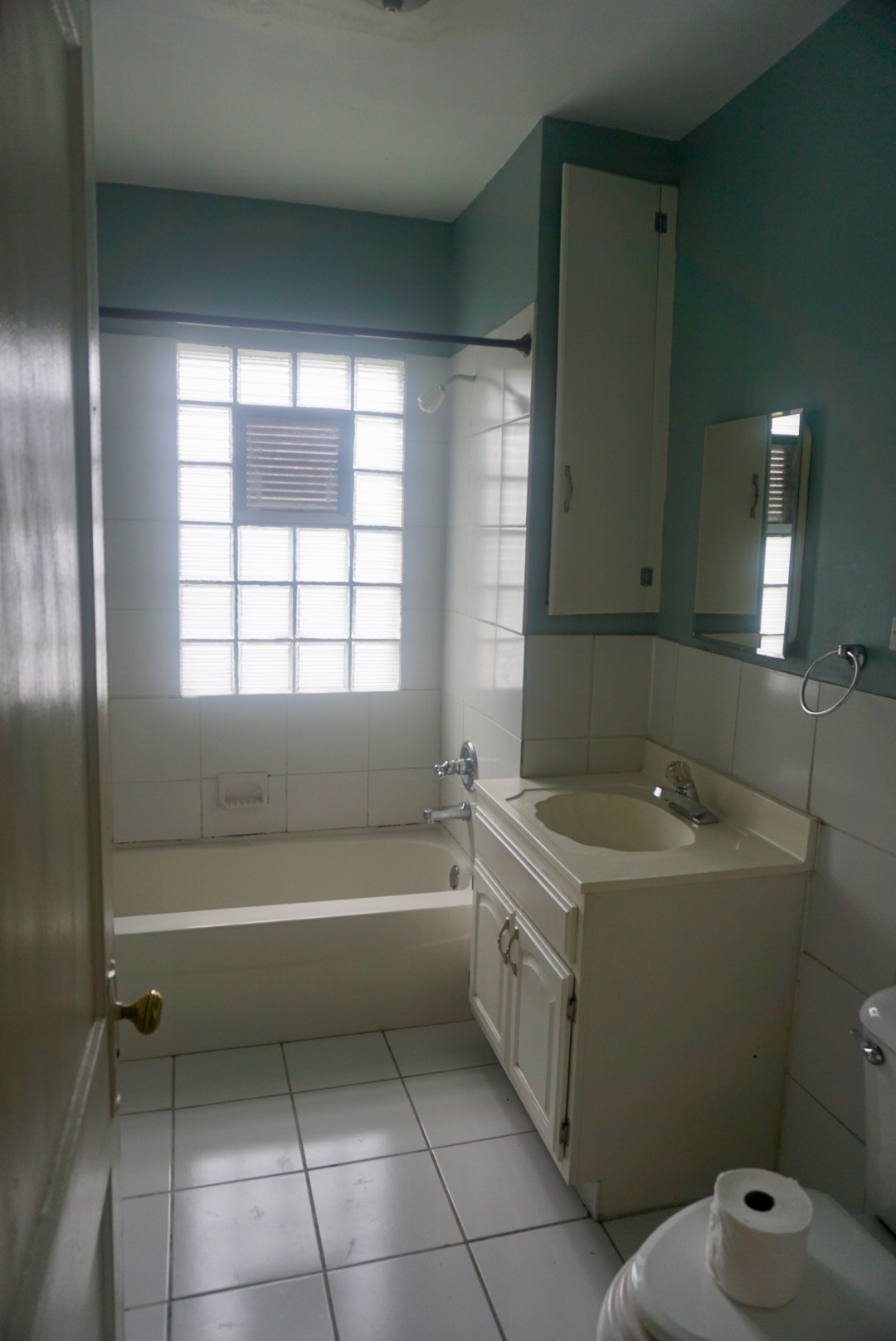 Bathroom - 421 Hannah Avenue