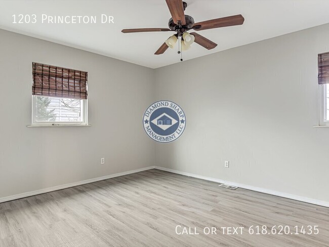 Building Photo - 1203 Princeton Dr
