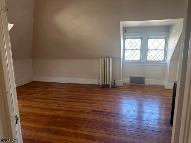 Building Photo - 324 Claremont Ave
