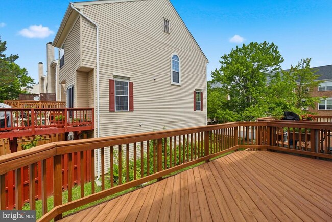 Building Photo - 2449 Clover Field Cir