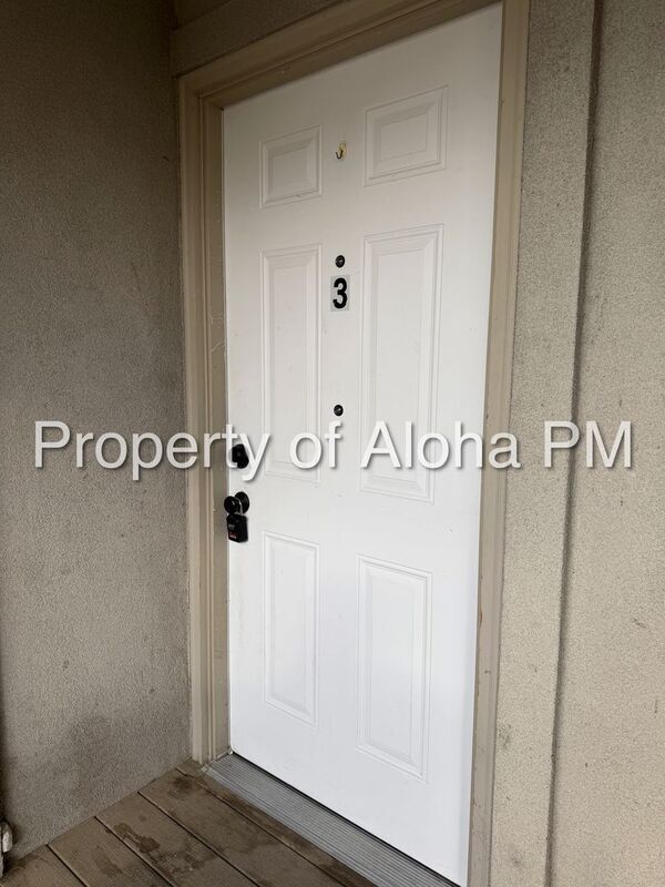 Building Photo - 1053 W Pine Ave