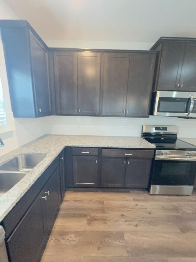 Building Photo - Coming Available!