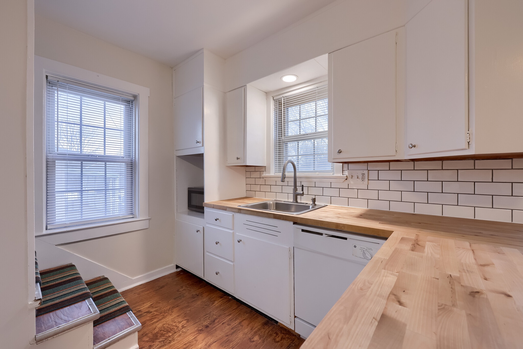 Building Photo - 123 N Spruce St