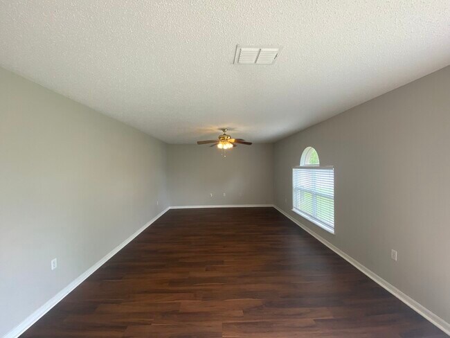 Building Photo - 4821 Preserve Blvd